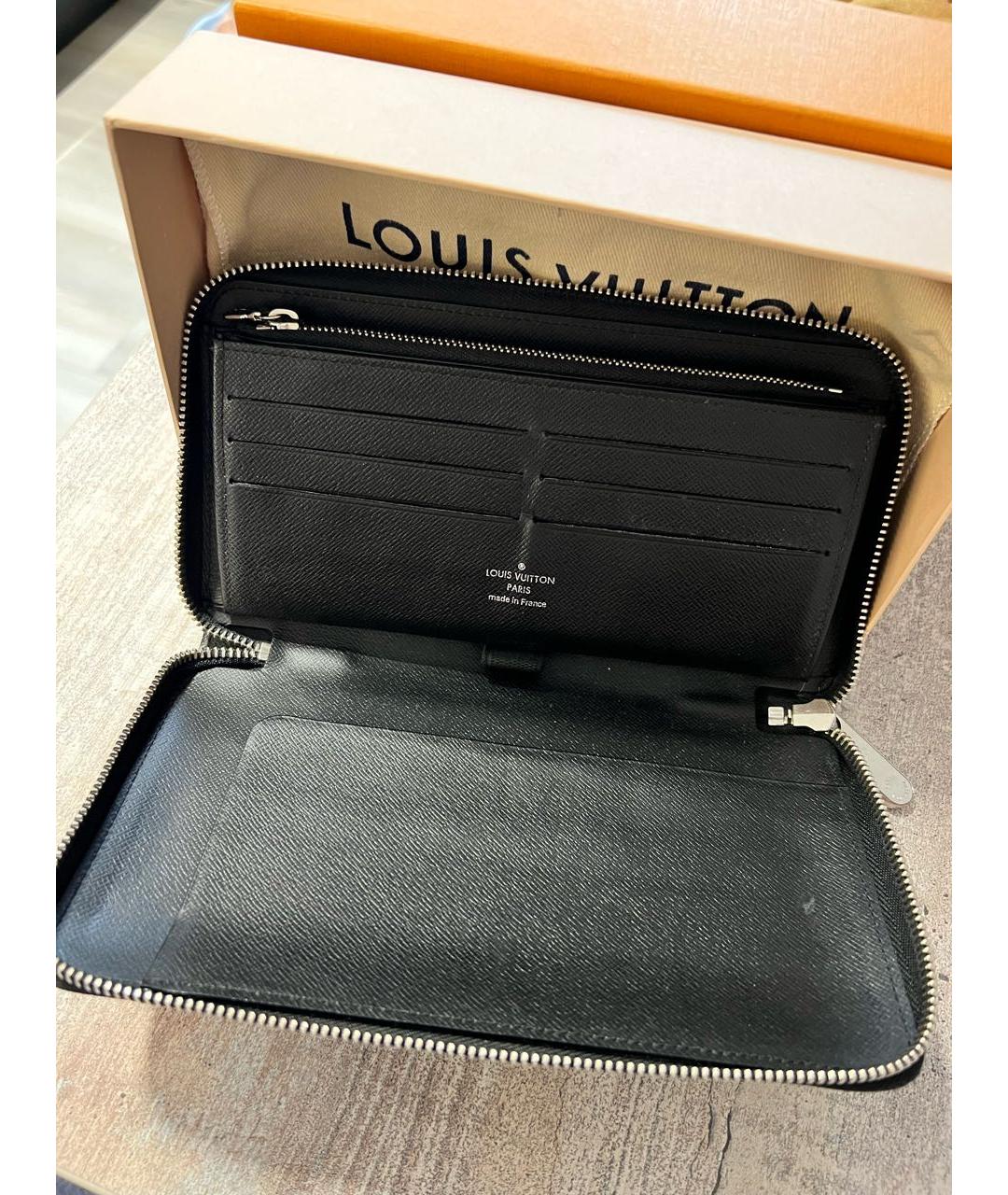 LOUIS VUITTON Черный кожаный кошелек, фото 3