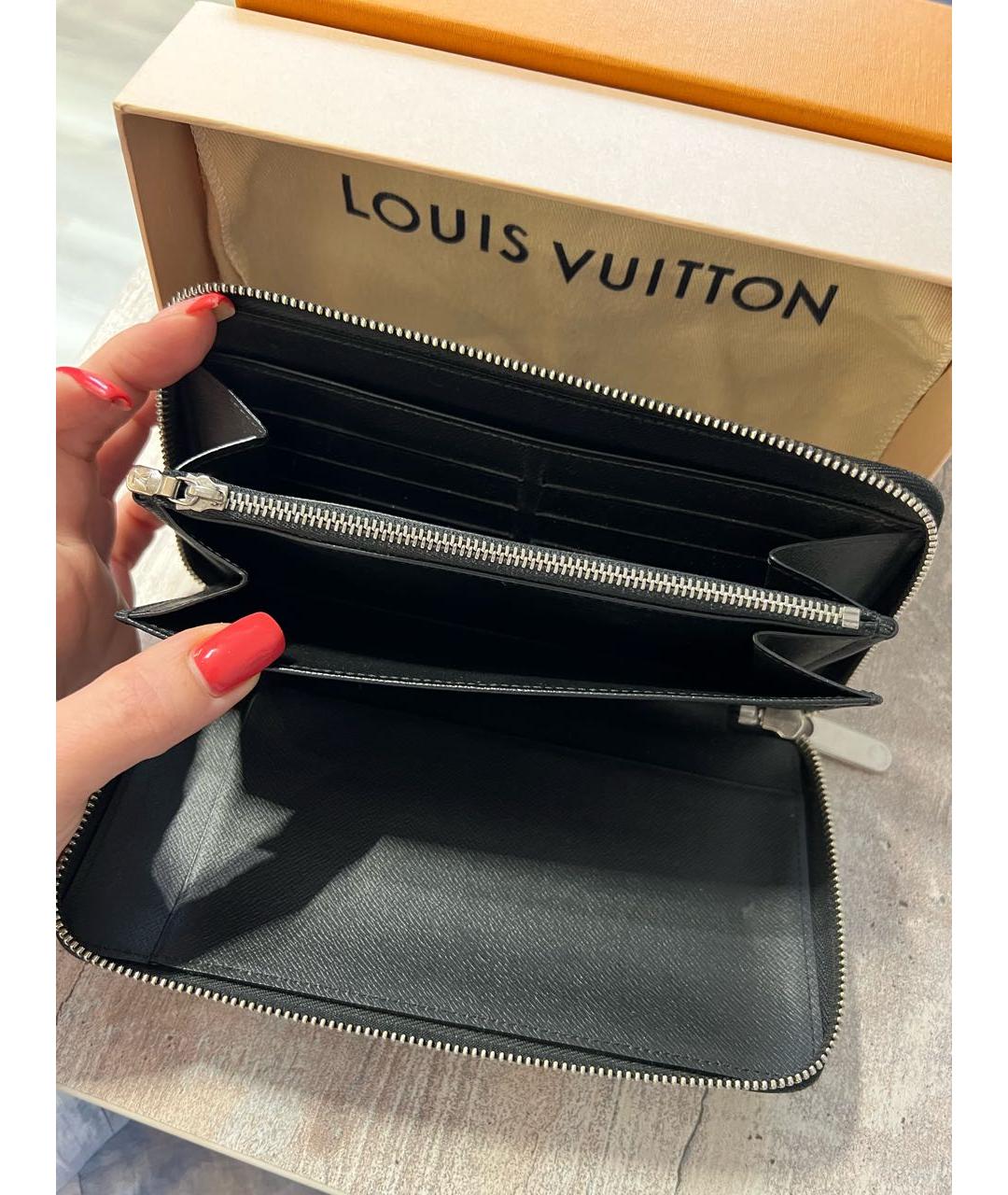 LOUIS VUITTON Черный кожаный кошелек, фото 4