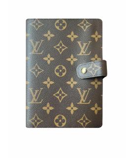 LOUIS VUITTON Обложка/футляр