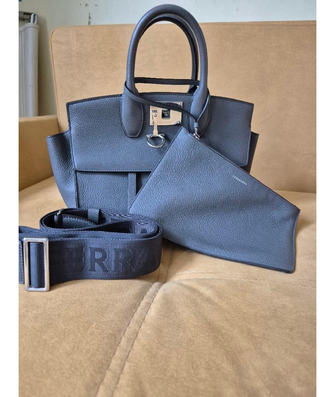 FERRAGAMO Антрацитовая кожаная сумка через плечо, фото 6