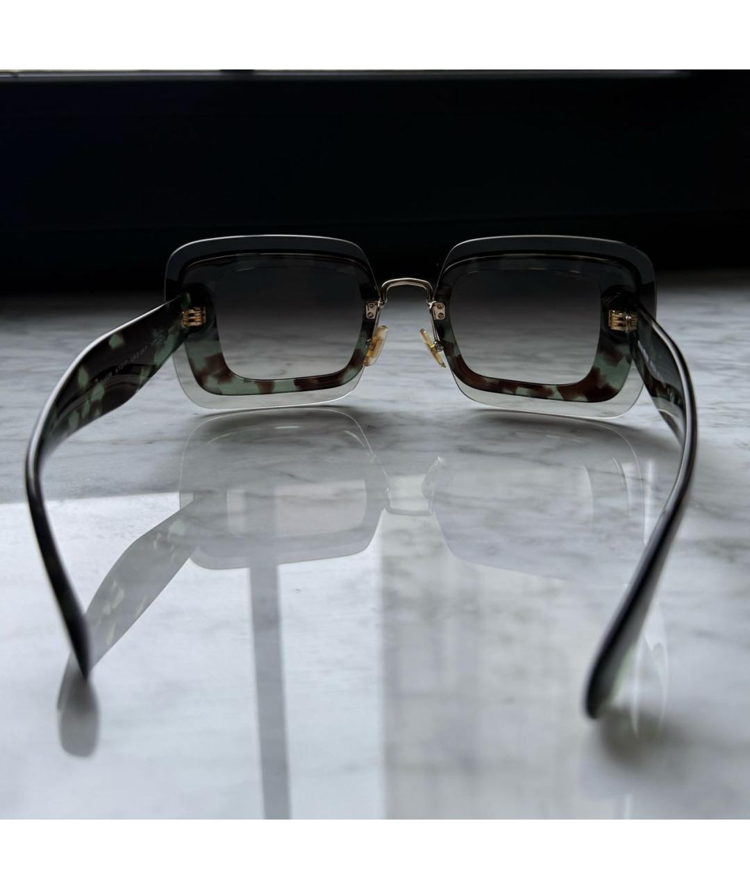 MIU MIU Серые пластиковые солнцезащитные очки, фото 4