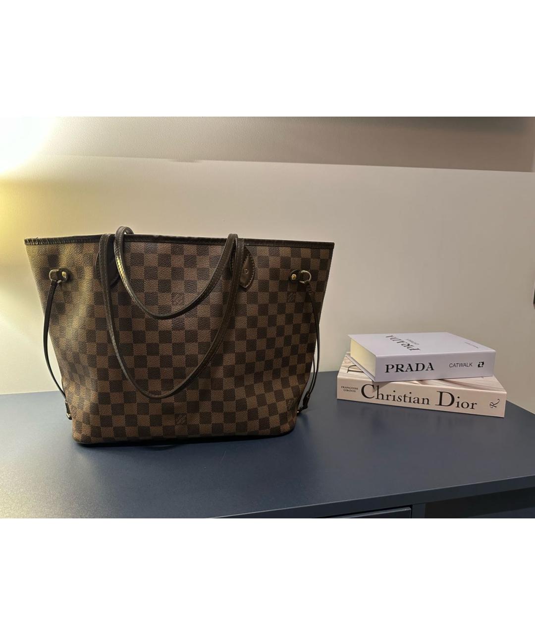 LOUIS VUITTON Коричневая кожаная сумка через плечо, фото 9