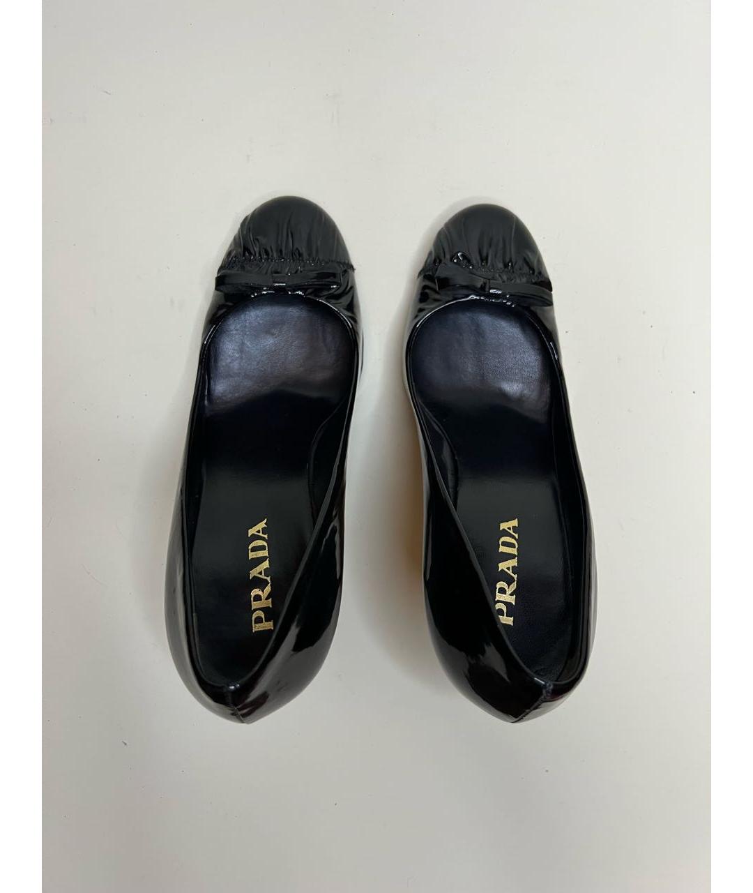 PRADA Черные туфли из лакированной кожи, фото 3