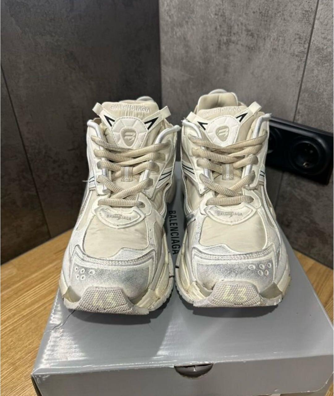 BALENCIAGA Бежевые замшевые низкие кроссовки / кеды, фото 3