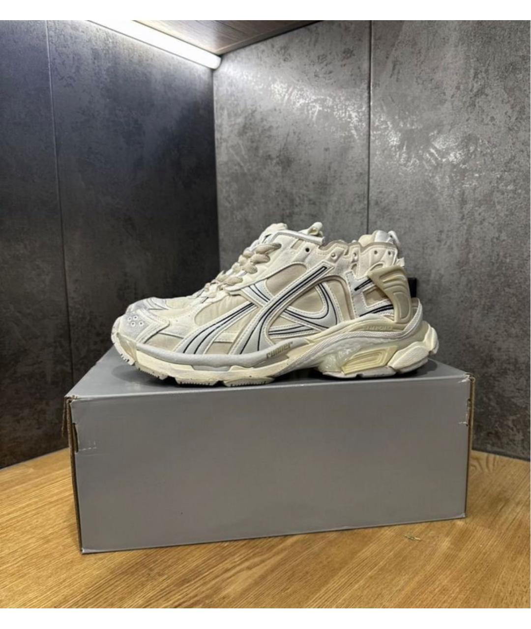 BALENCIAGA Бежевые замшевые низкие кроссовки / кеды, фото 9