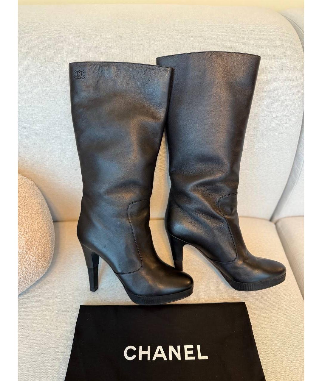 CHANEL Черные кожаные сапоги, фото 2