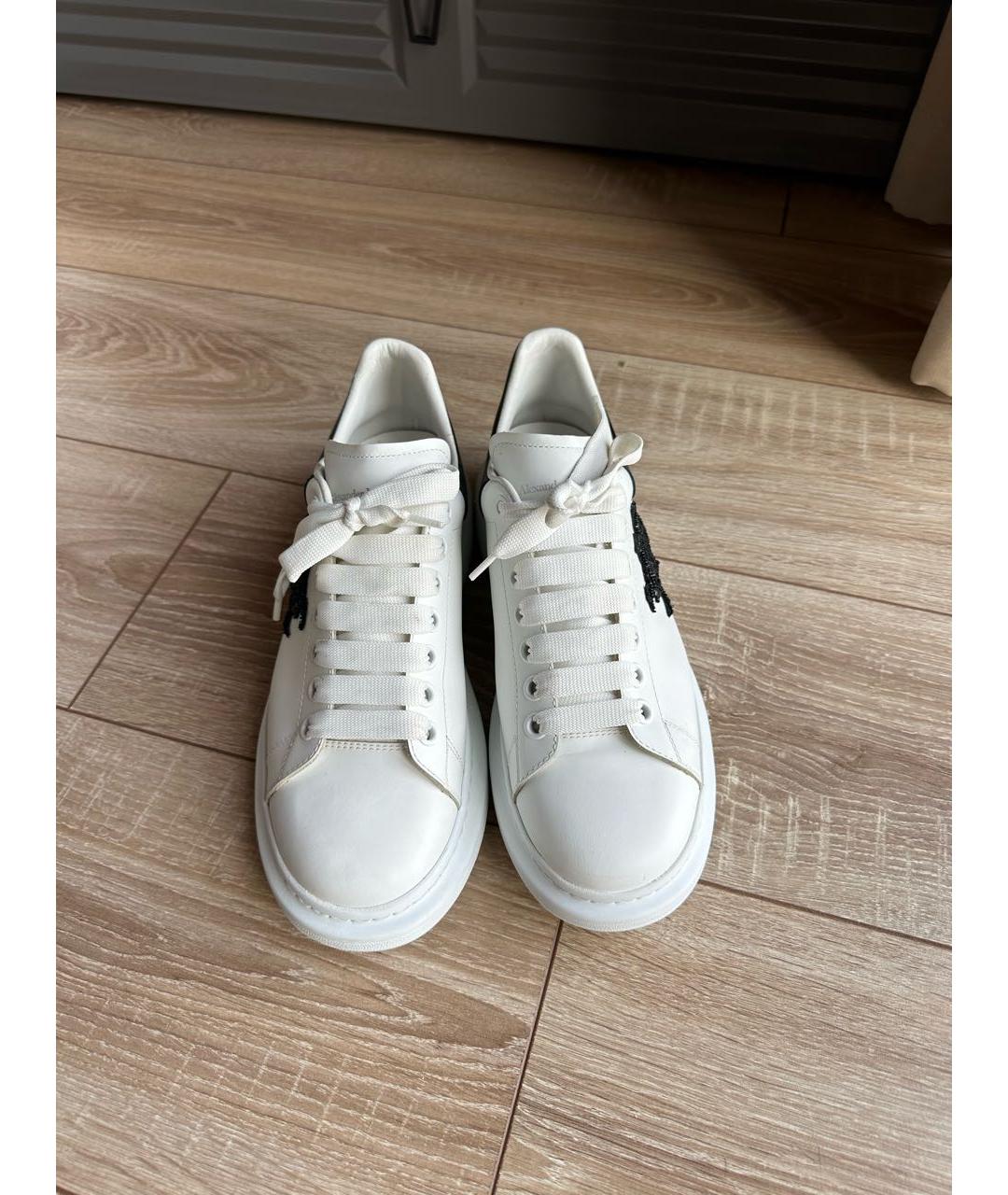 ALEXANDER MCQUEEN Белые кожаные низкие кроссовки / кеды, фото 2