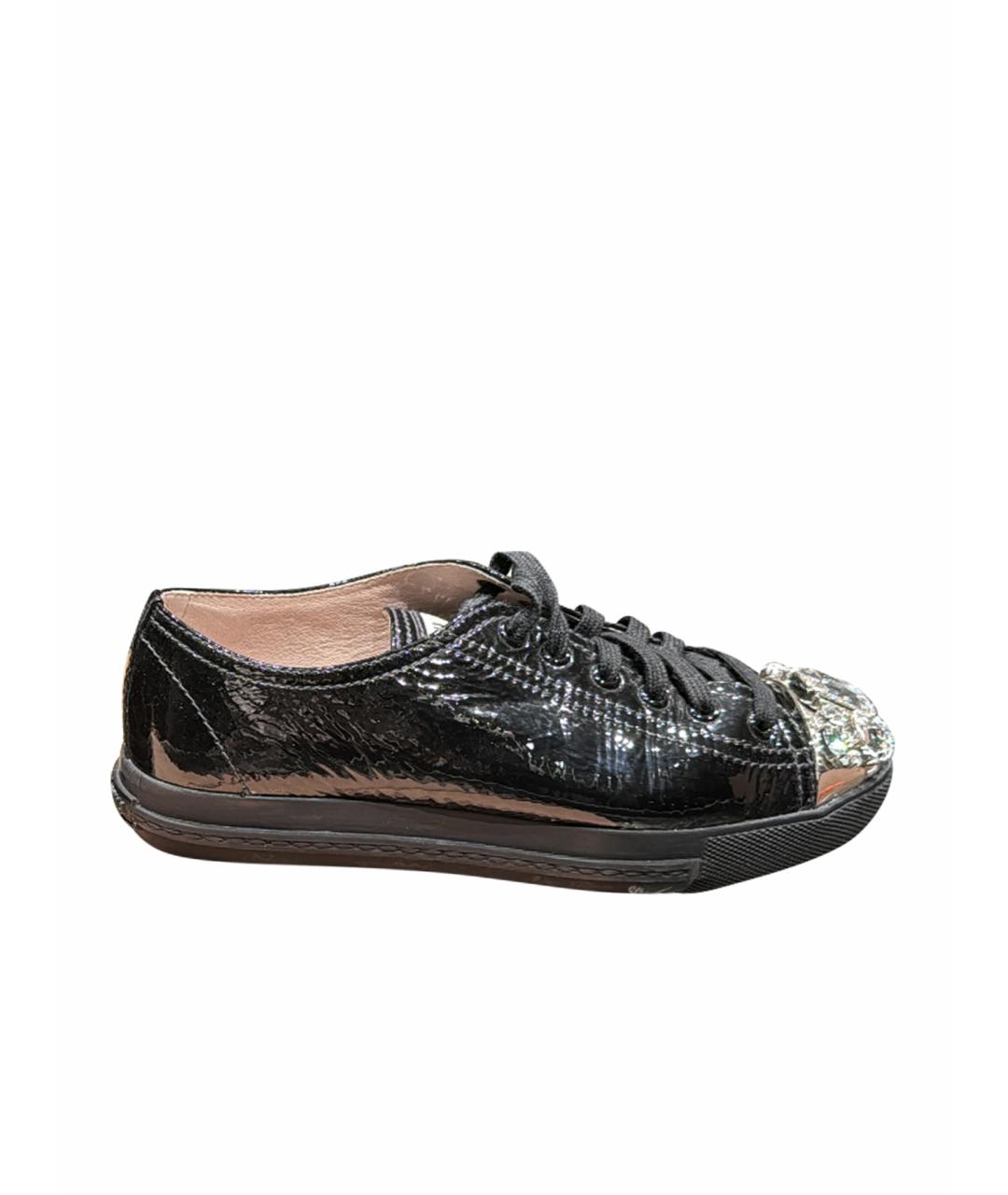 MIU MIU Черные кеды из лакированной кожи, фото 1