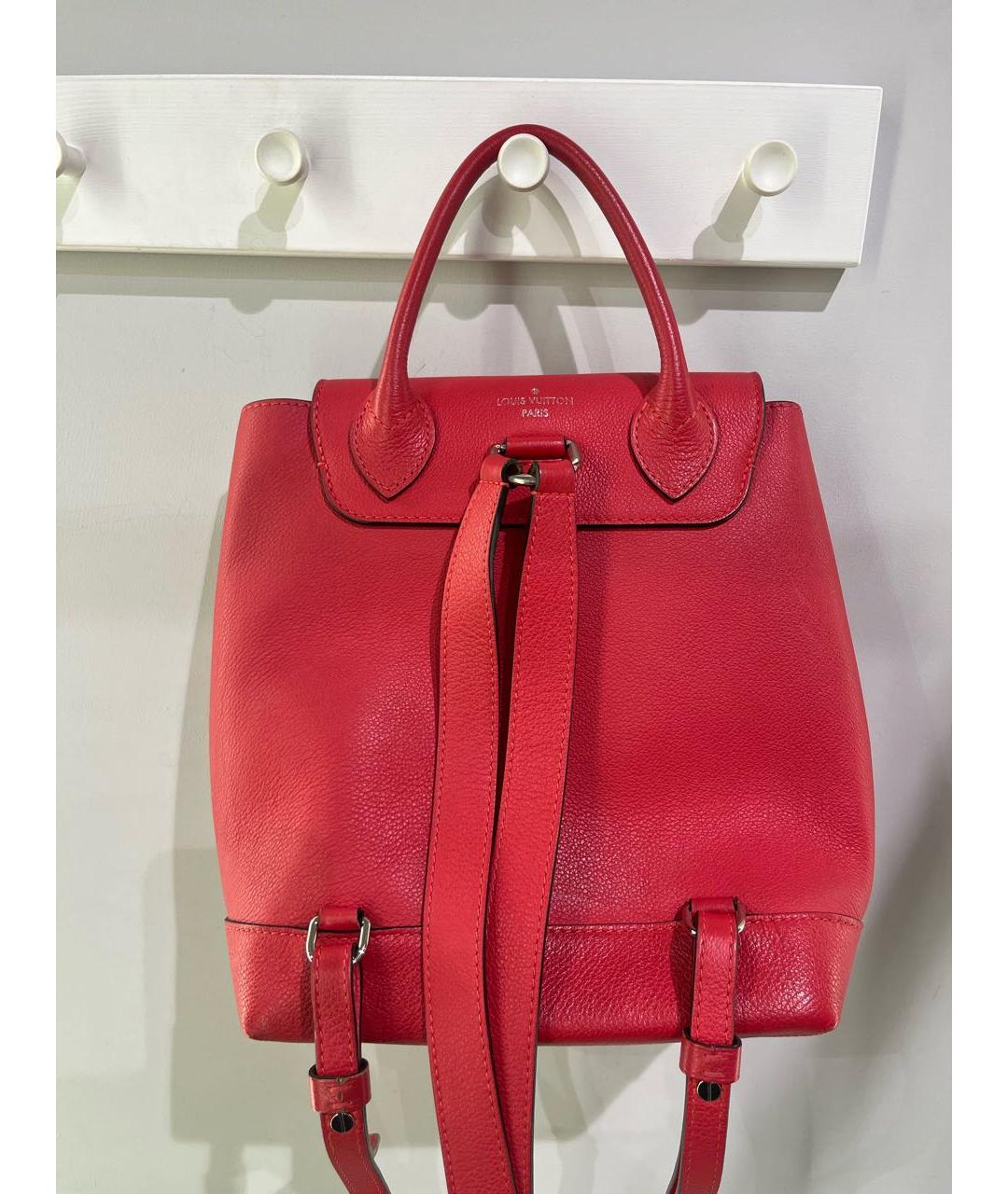LOUIS VUITTON Красный кожаный рюкзак, фото 6