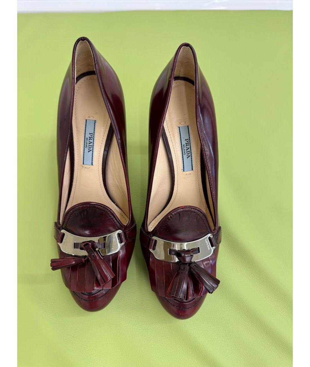 PRADA Бордовые туфли из лакированной кожи, фото 2