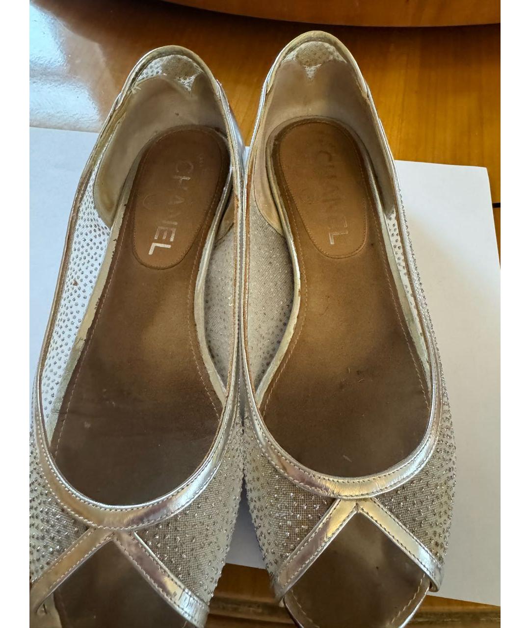 CHANEL Серебряные кожаные балетки, фото 3