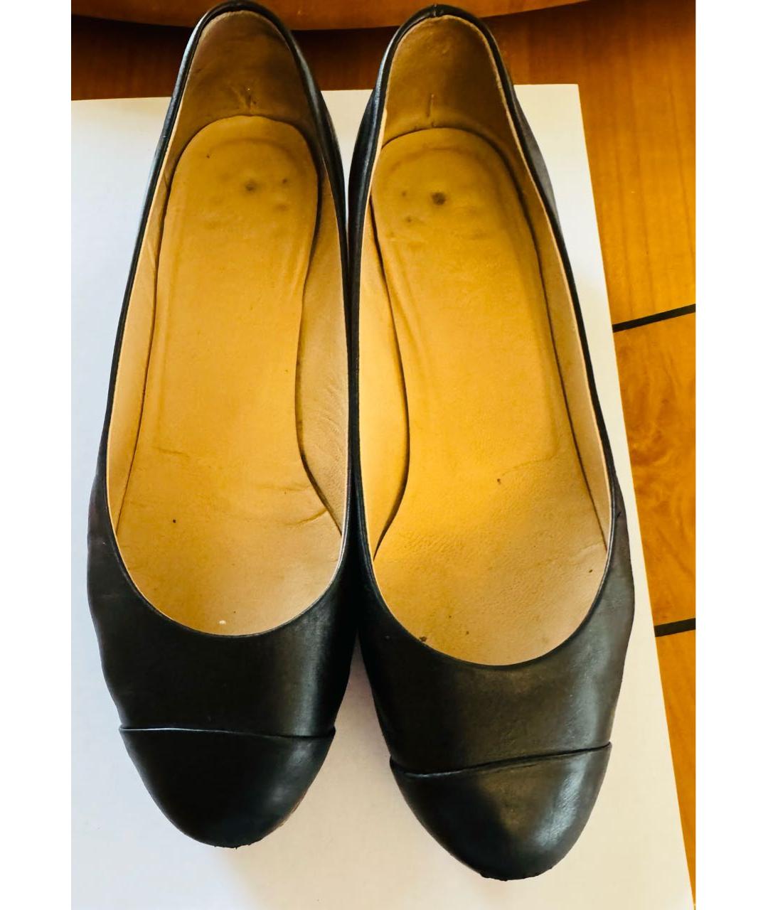 CHANEL Черные кожаные балетки, фото 2
