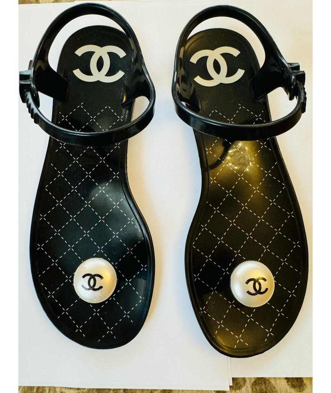 CHANEL Черные резиновые сандалии, фото 2
