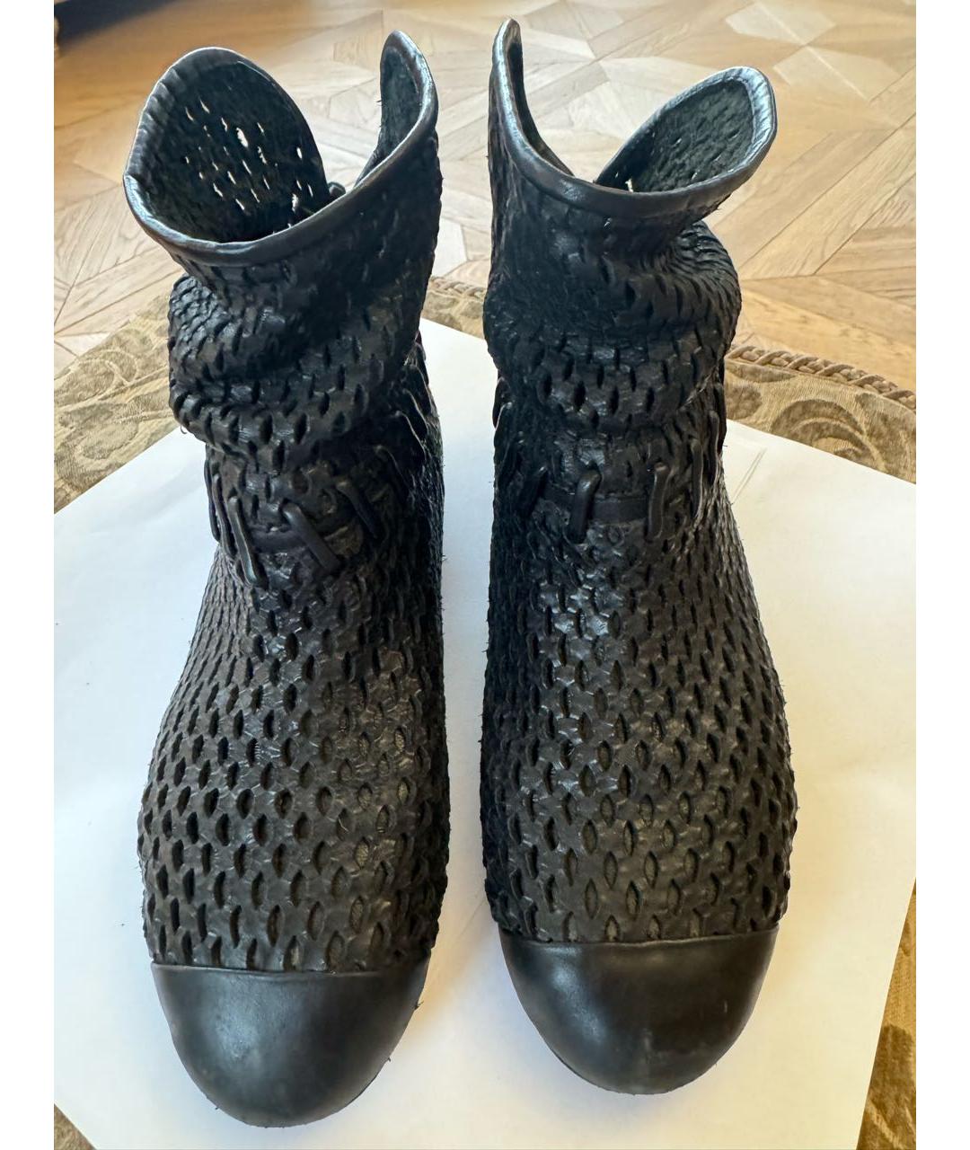 CHANEL Черные кожаные полусапоги, фото 2