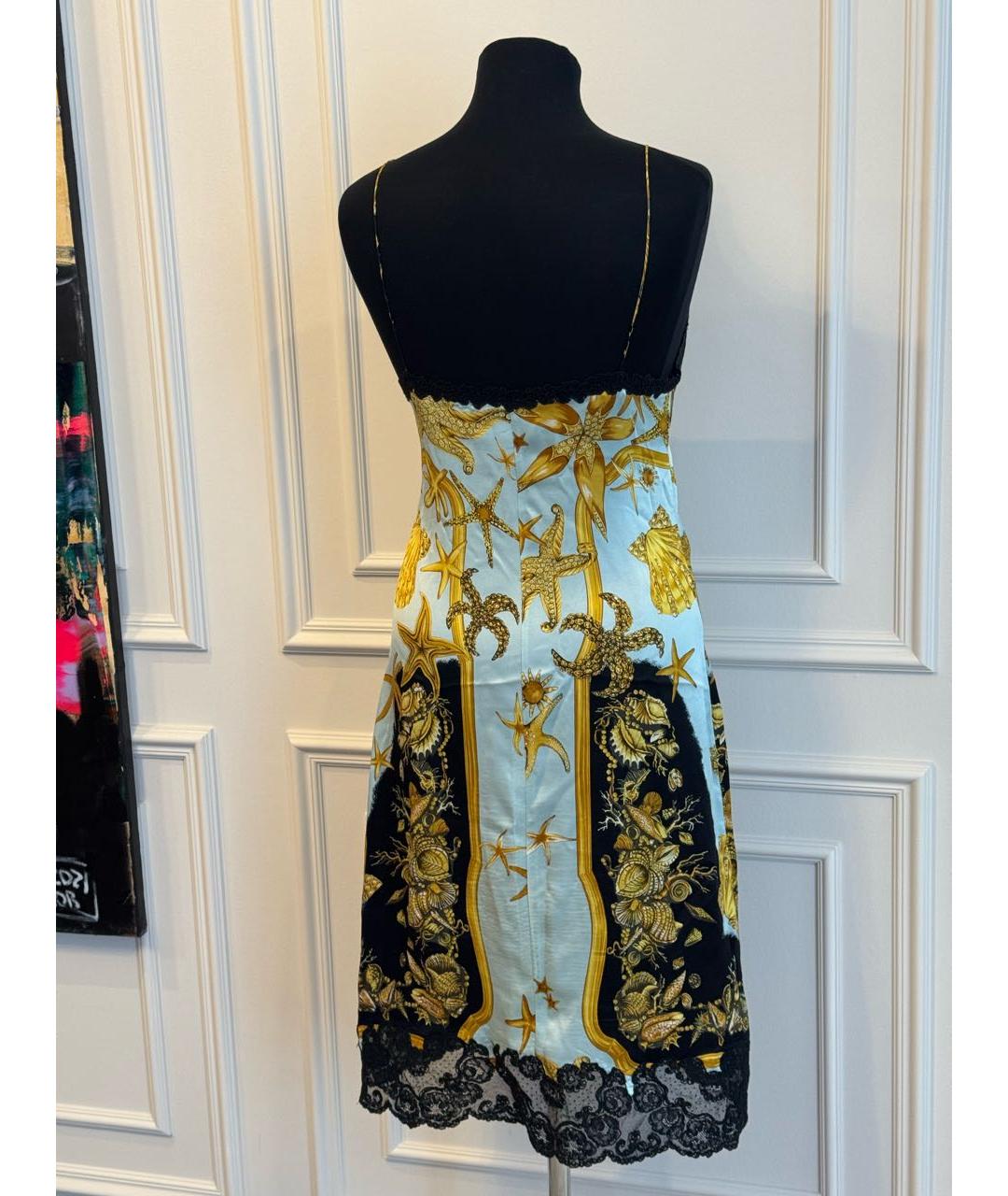 VERSACE Золотое шелковое коктейльное платье, фото 2