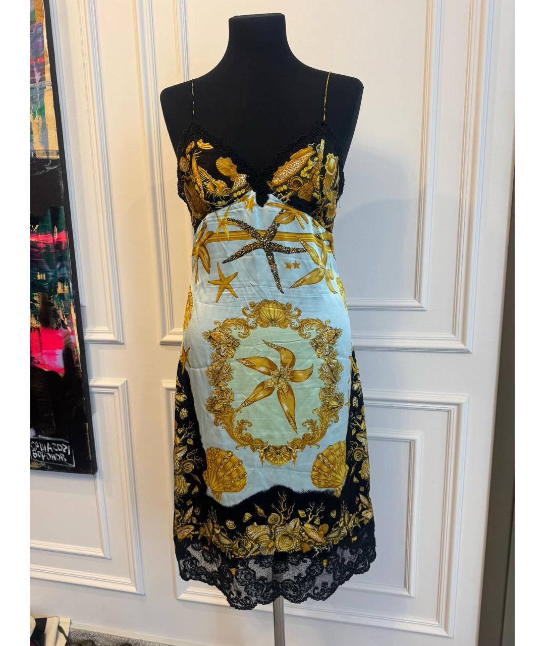 VERSACE Золотое шелковое коктейльное платье, фото 5