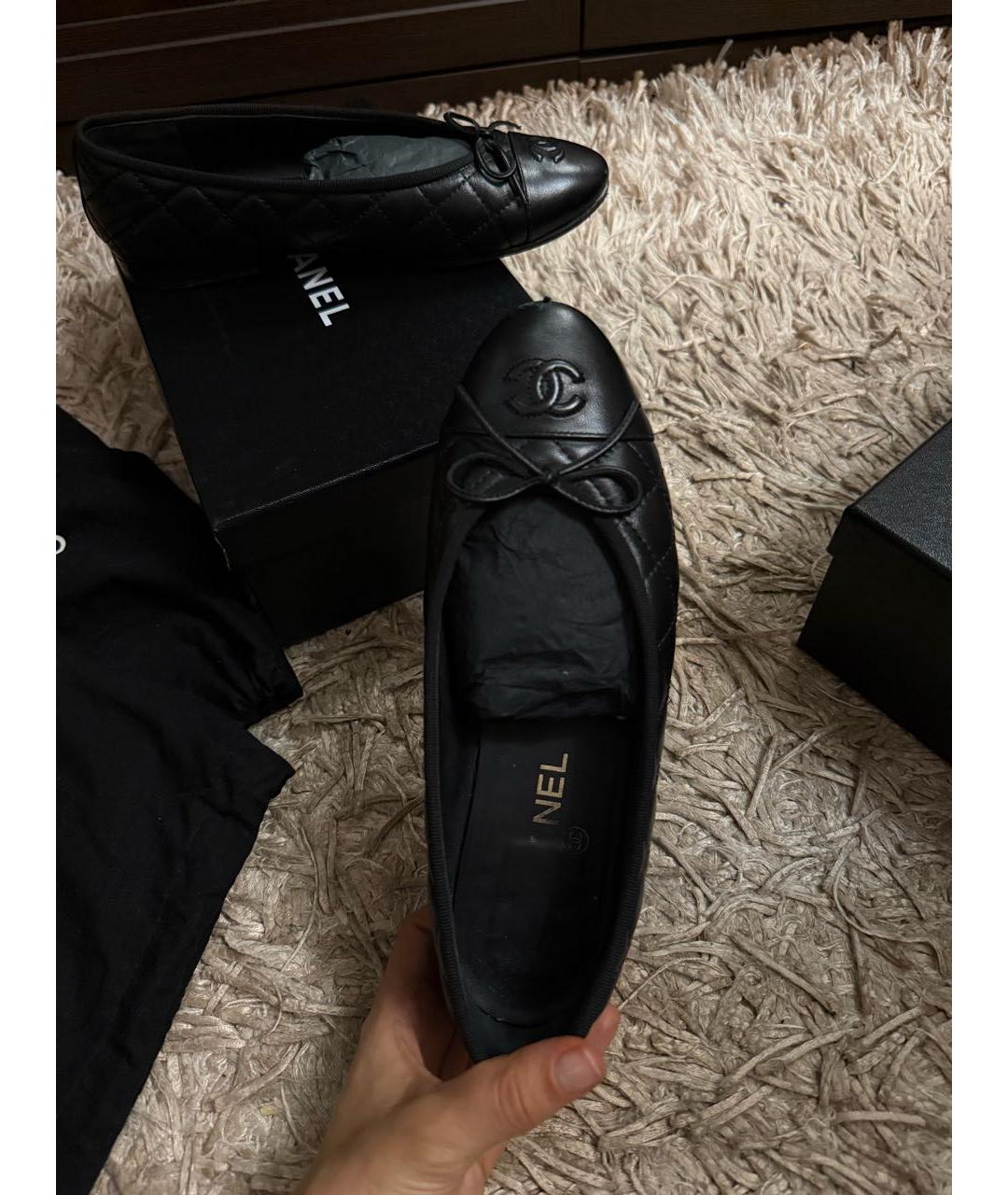 CHANEL Черные кожаные балетки, фото 5
