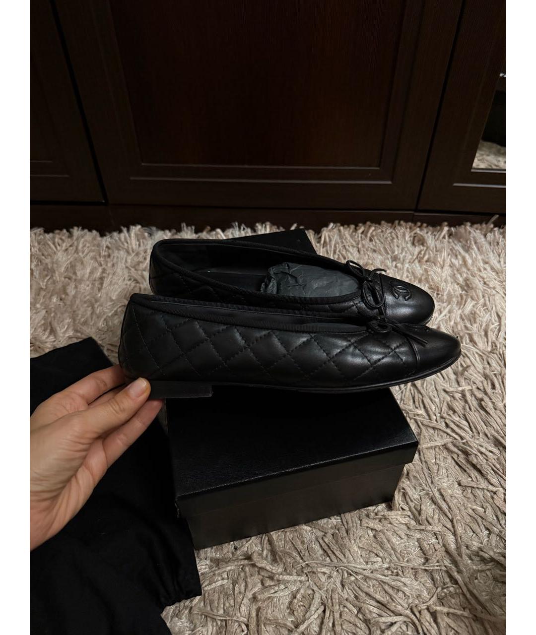 CHANEL Черные кожаные балетки, фото 9