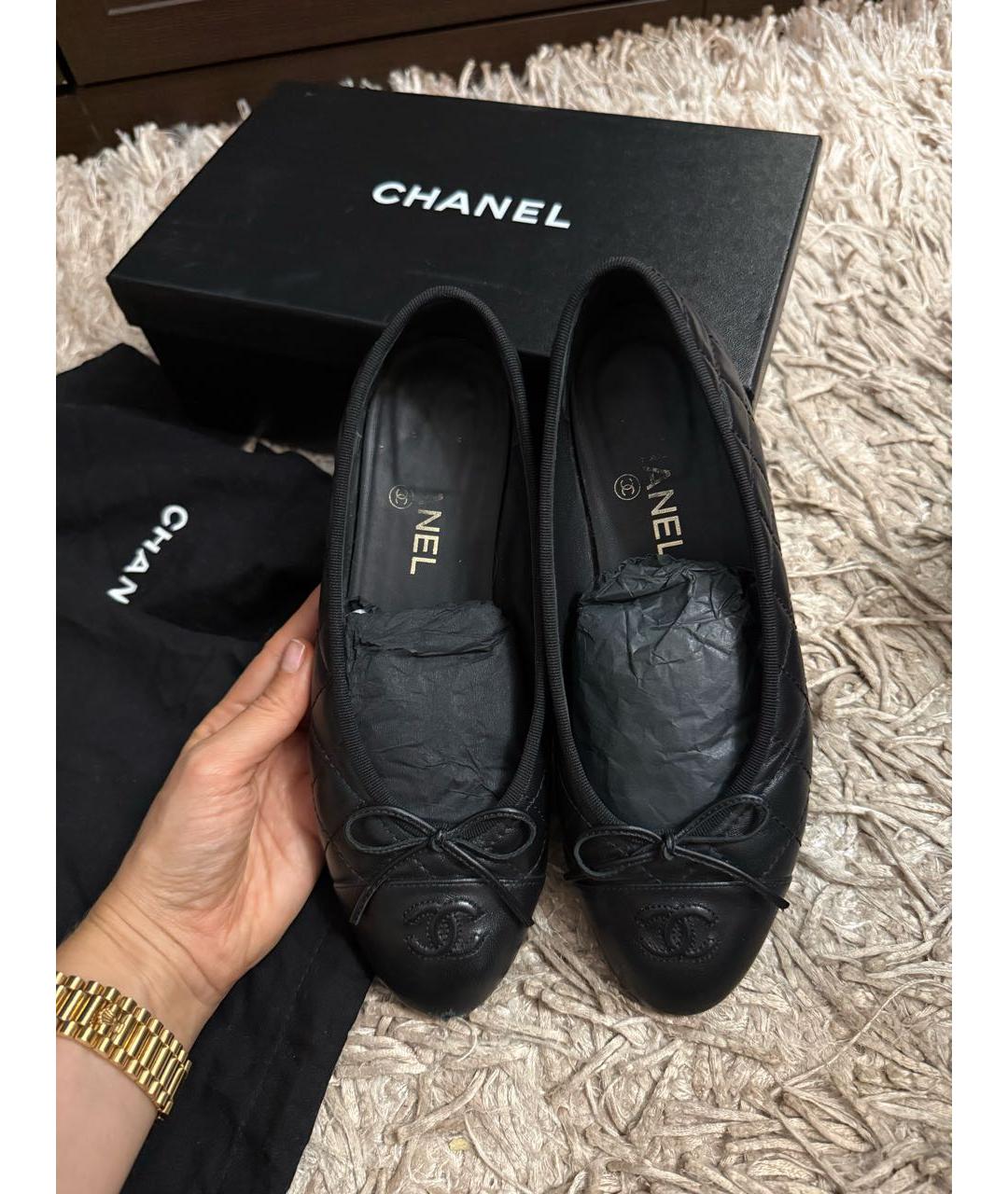 CHANEL Черные кожаные балетки, фото 3