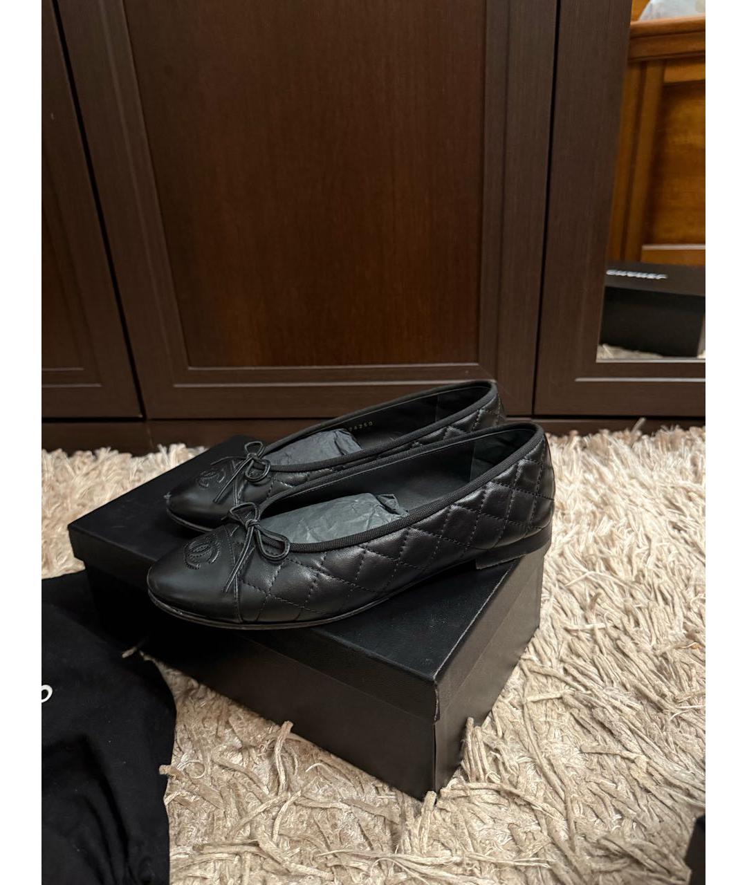 CHANEL Черные кожаные балетки, фото 4