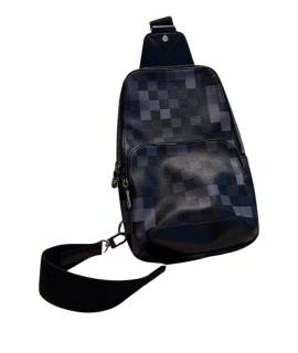 LOUIS VUITTON Сумка на плечо