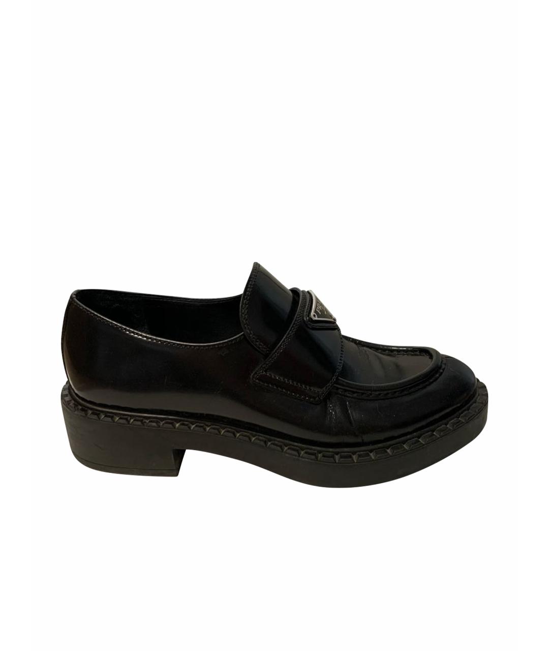 PRADA Черные лоферы из лакированной кожи, фото 1