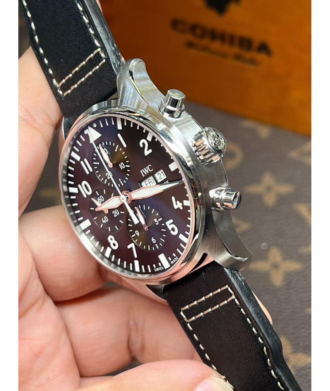 IWC Schaffhausen Черные стальные часы, фото 3