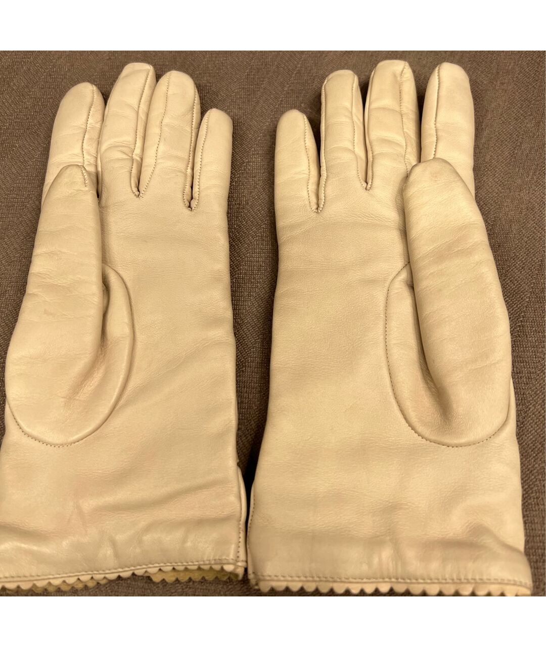 MOSCHINO Бежевые кожаные перчатки, фото 2