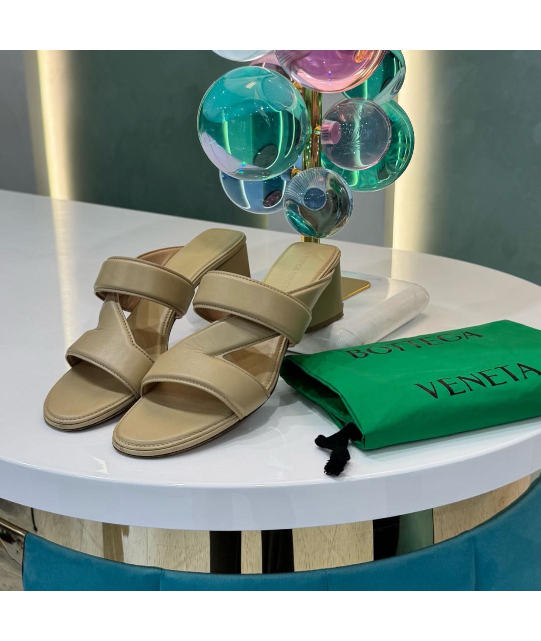 BOTTEGA VENETA Бежевые кожаные мюли, фото 6