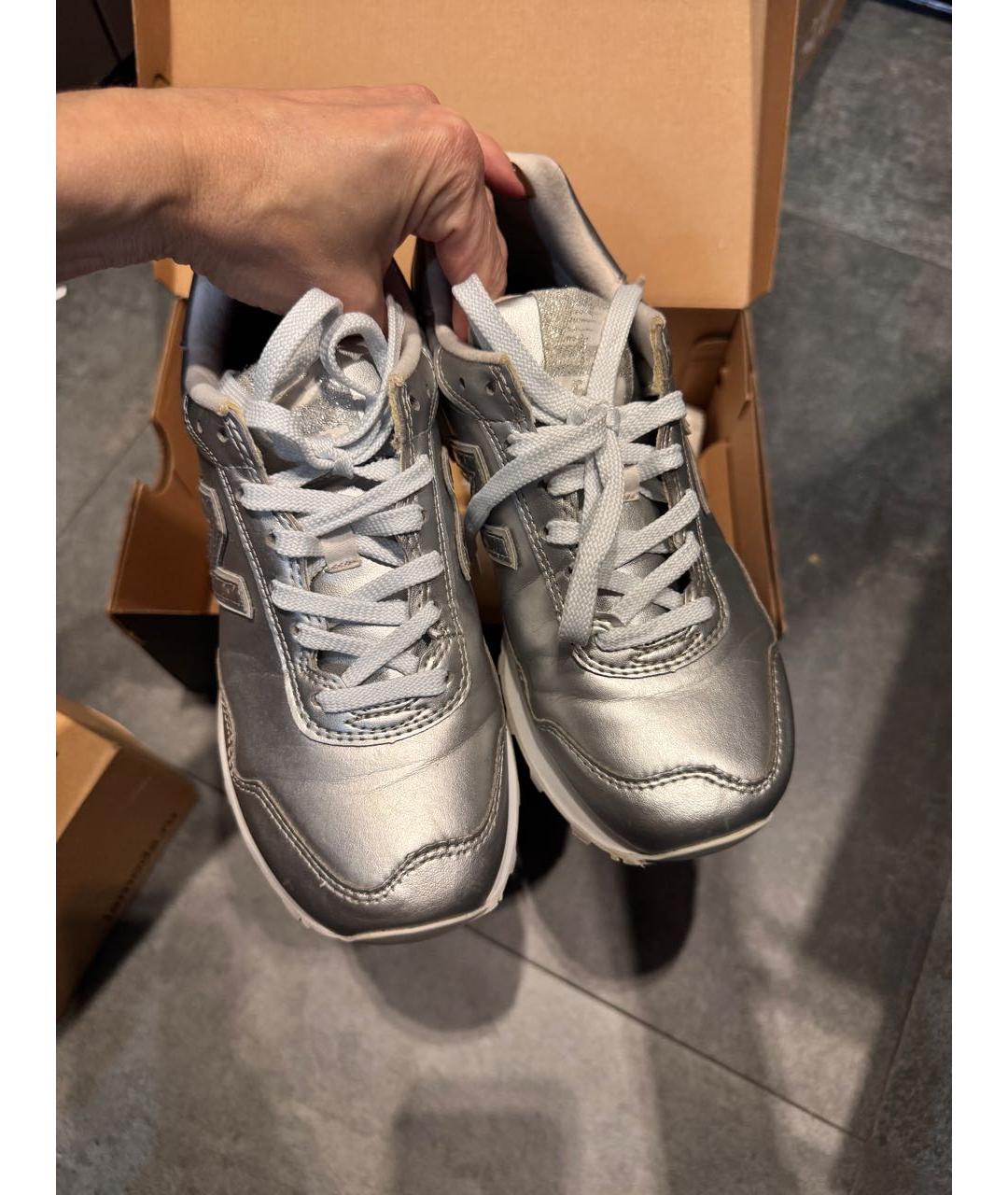 NEW BALANCE Серебряные кожаные кроссовки, фото 2