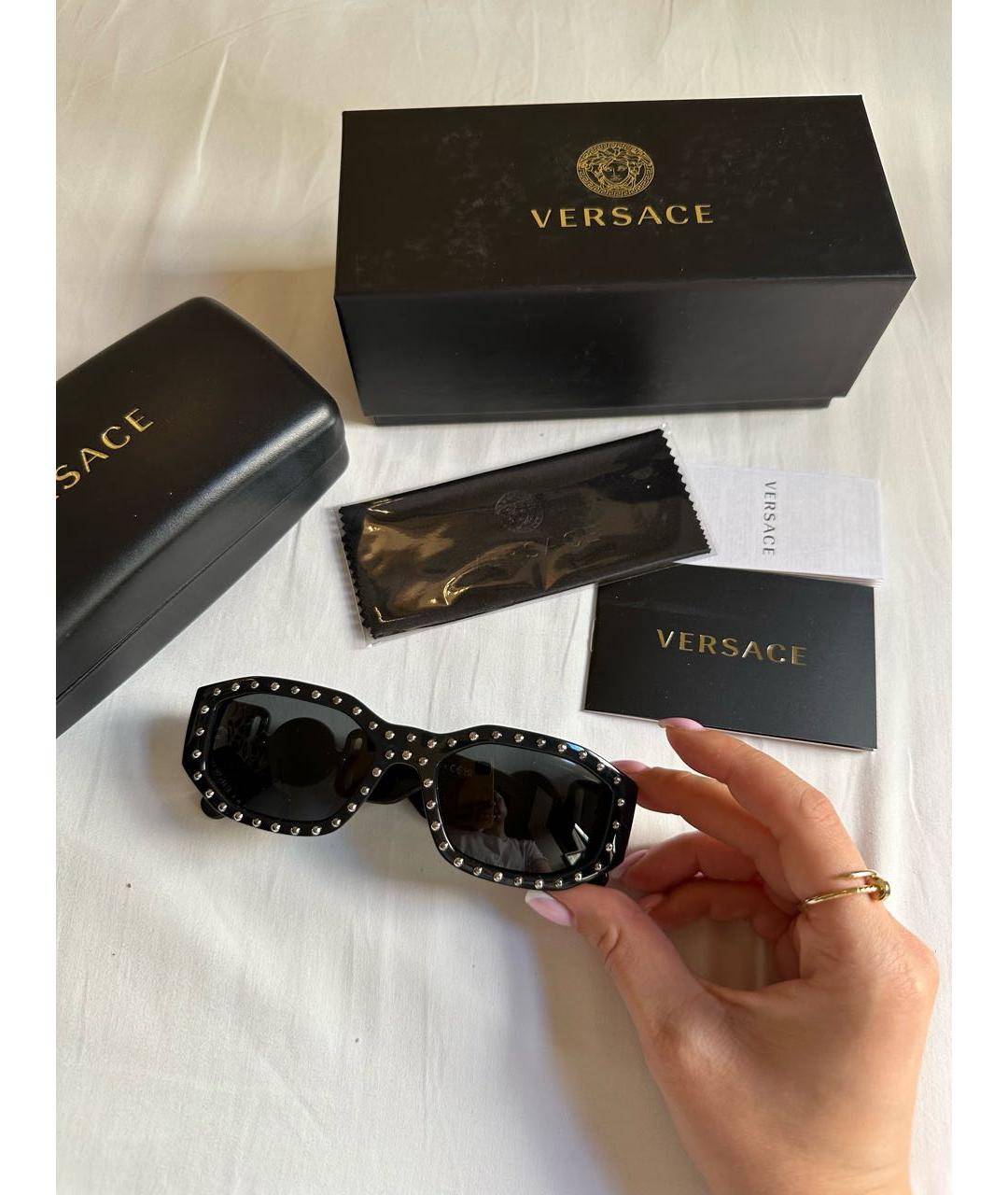 VERSACE Черные пластиковые солнцезащитные очки, фото 3