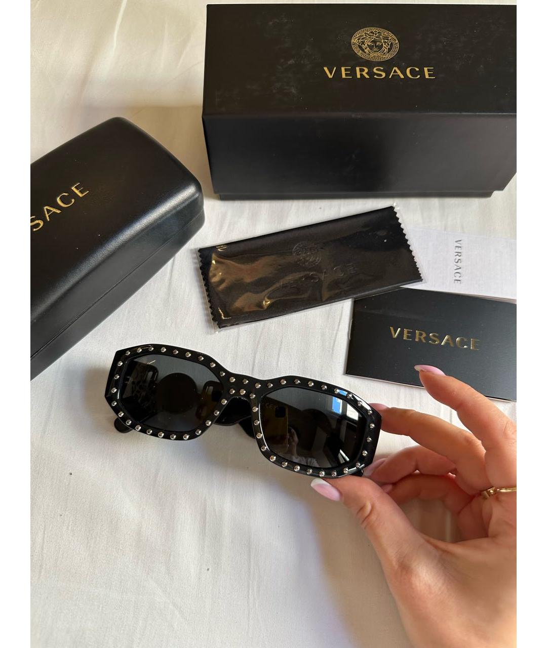 VERSACE Черные пластиковые солнцезащитные очки, фото 2