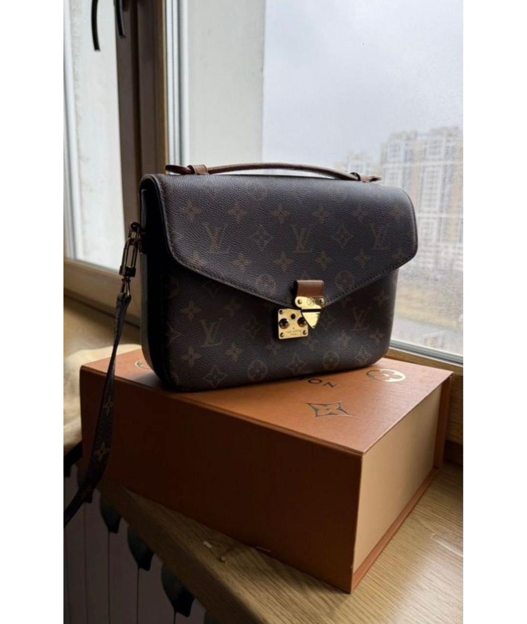 LOUIS VUITTON Коричневая кожаная сумка через плечо, фото 2