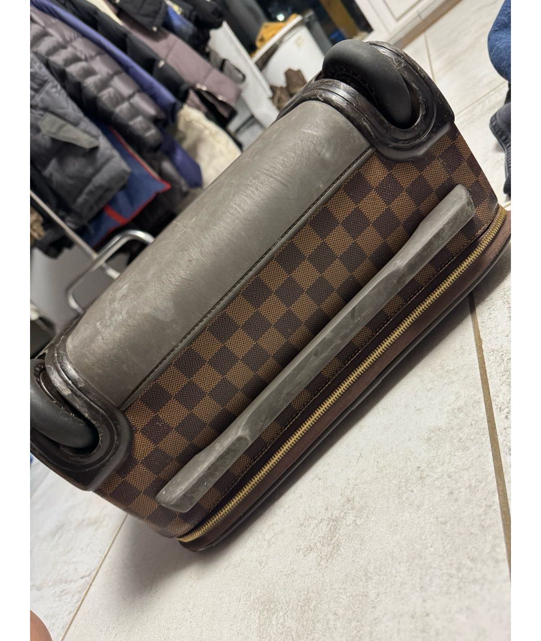 LOUIS VUITTON Коричневый кожаный чемодан, фото 3