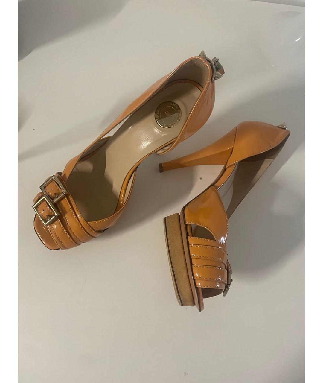 ELISABETTA FRANCHI Оранжевое туфли из лакированной кожи, фото 3