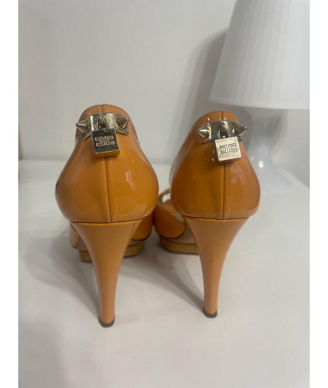 ELISABETTA FRANCHI Оранжевое туфли из лакированной кожи, фото 4