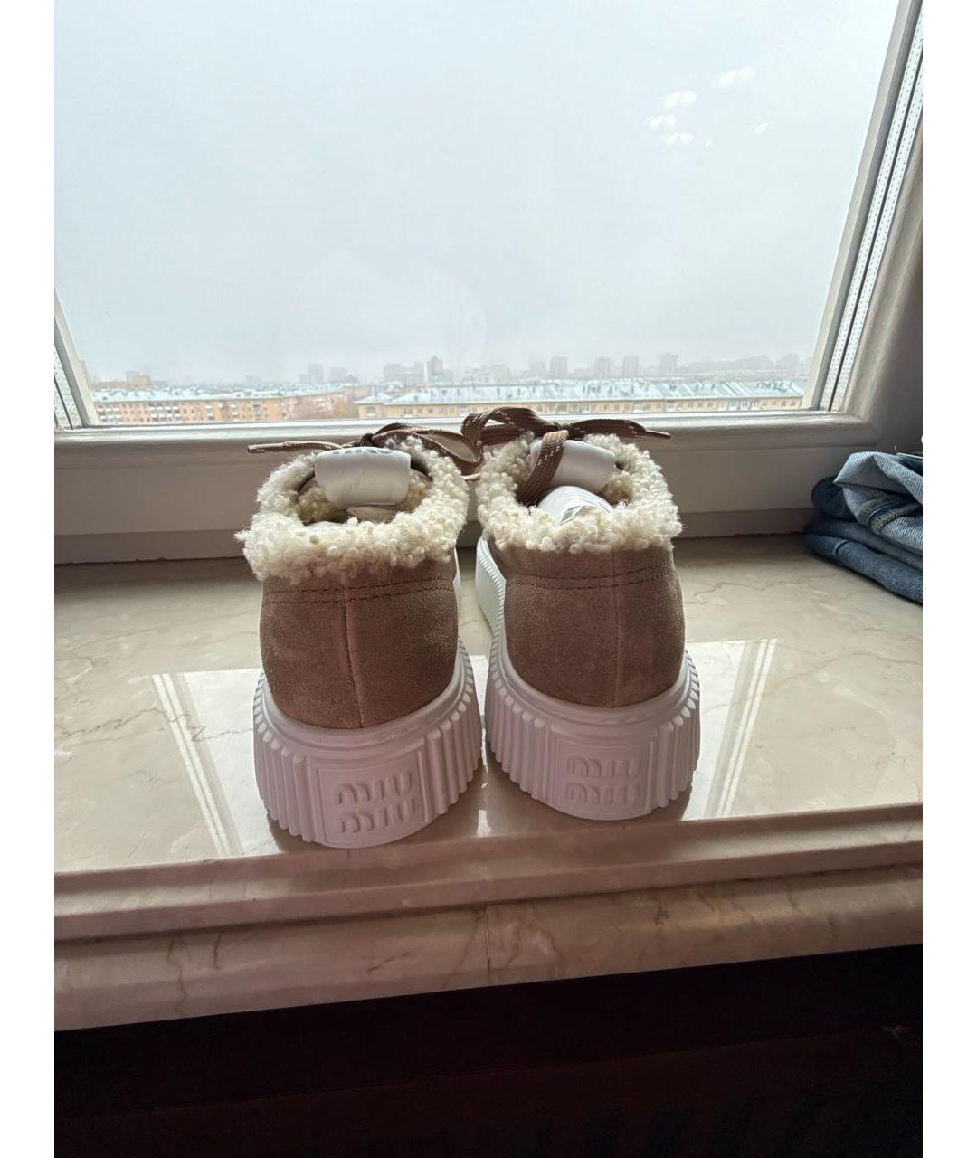MIU MIU Бежевые замшевые кеды, фото 4