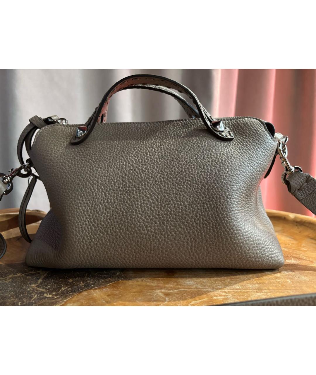 FENDI Бежевая кожаная сумка через плечо, фото 3