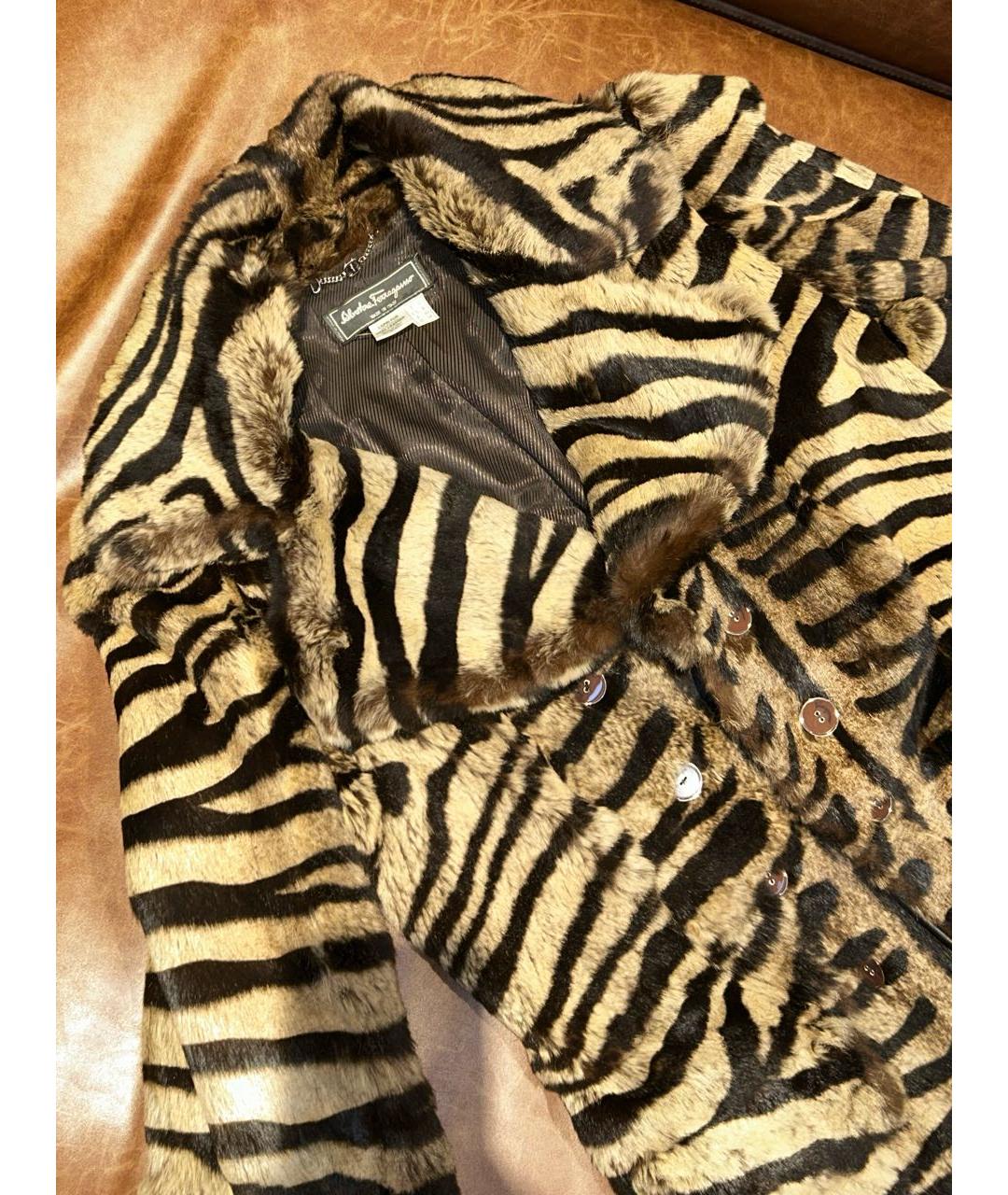 FERRAGAMO Коричневая меховая шуба, фото 2