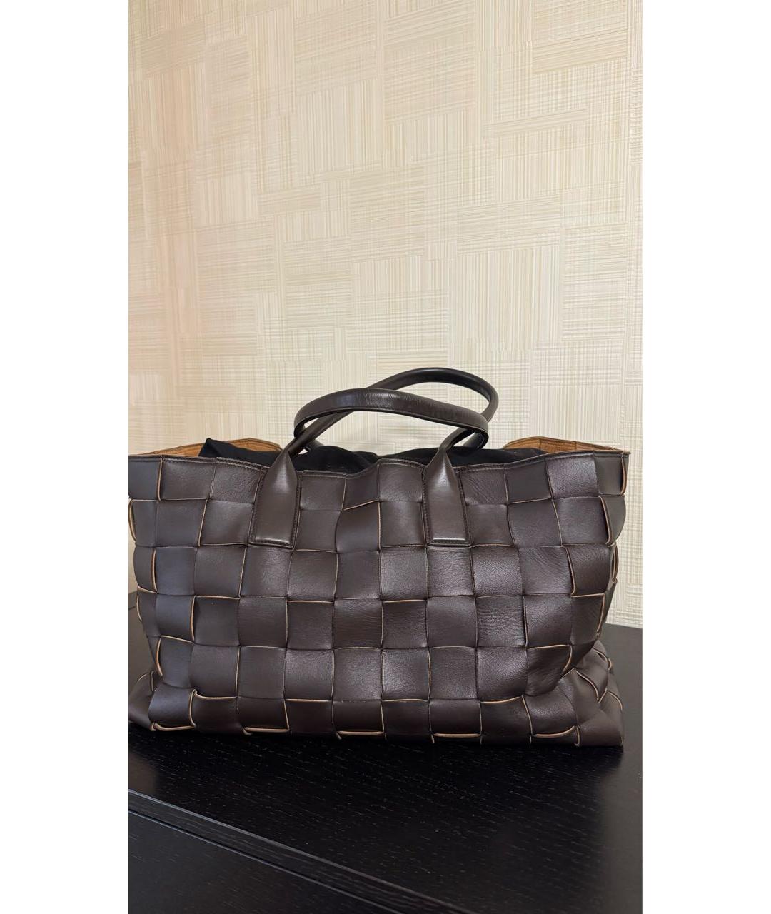 BOTTEGA VENETA Коричневая кожаная сумка тоут, фото 3