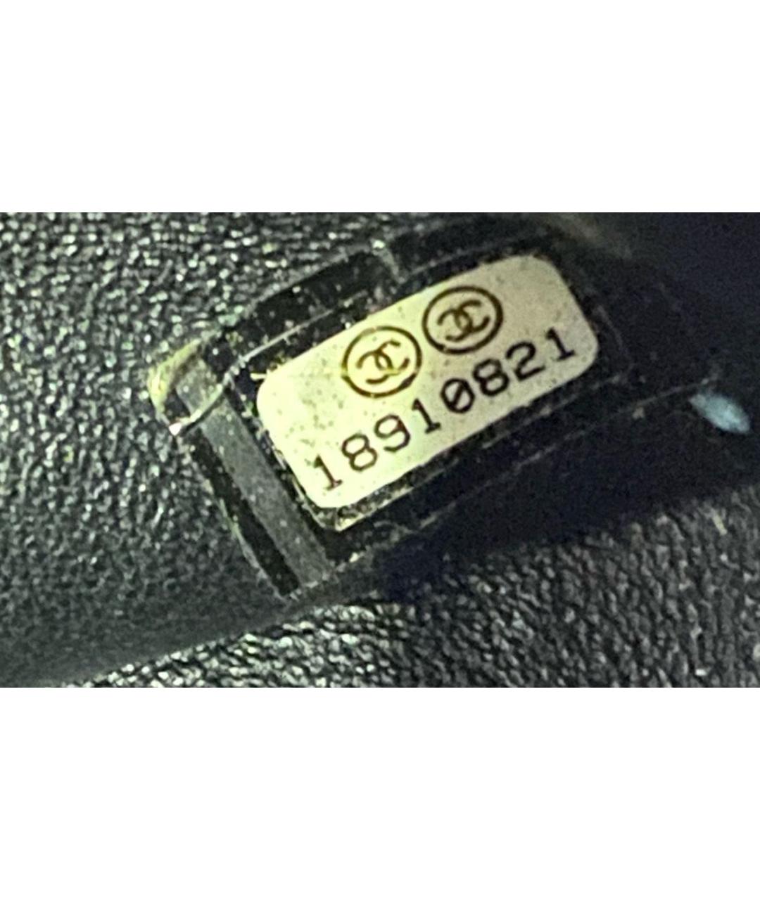 CHANEL Черная сумка через плечо из лакированной кожи, фото 7