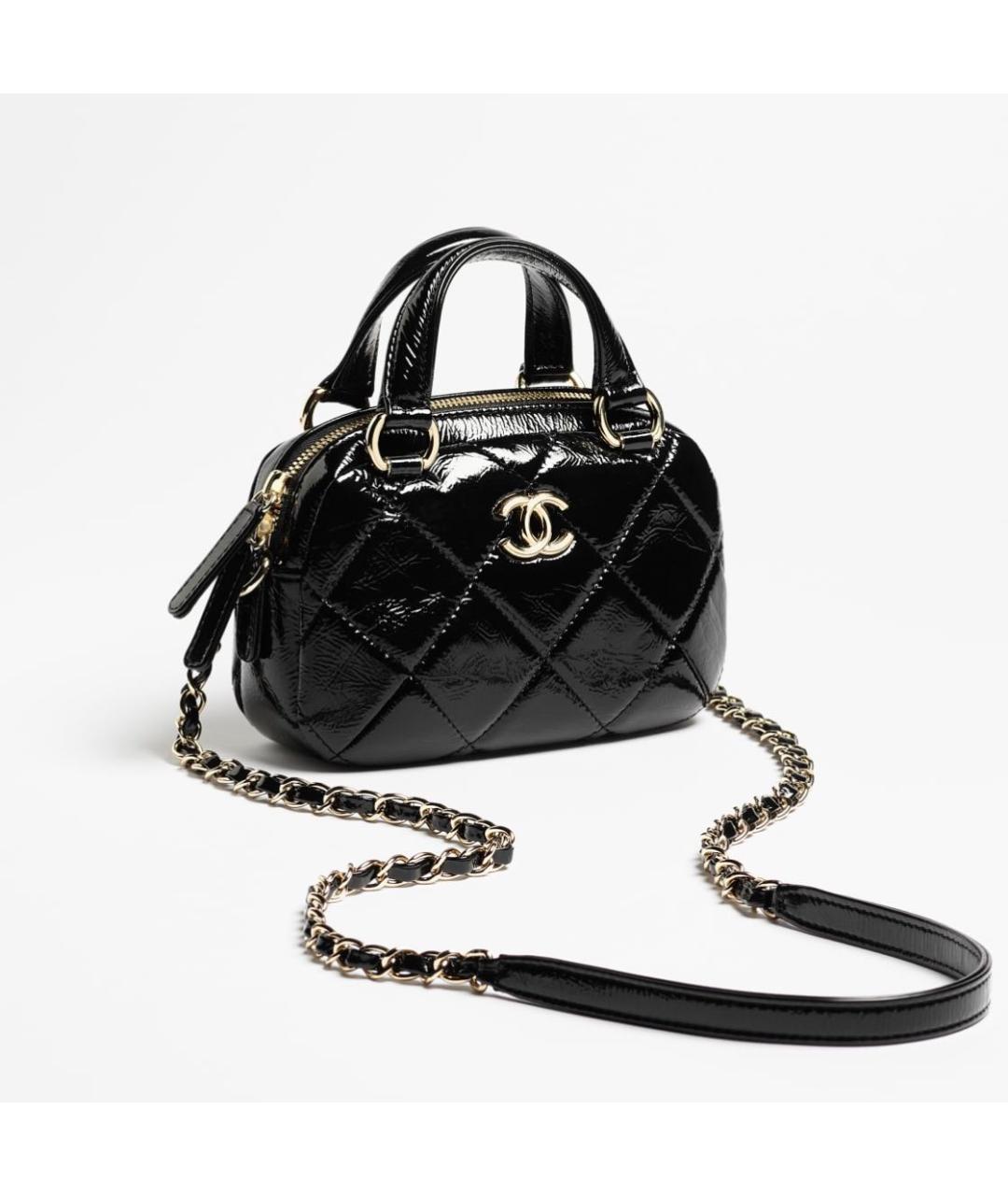 CHANEL Черная сумка через плечо из лакированной кожи, фото 4