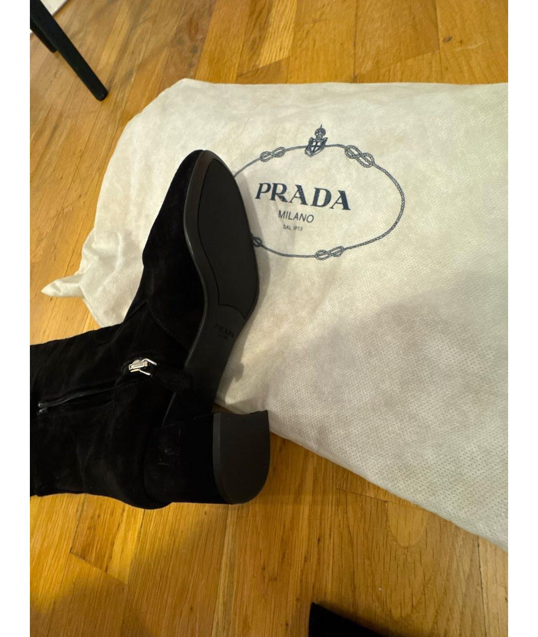 PRADA Черные замшевые сапоги, фото 6
