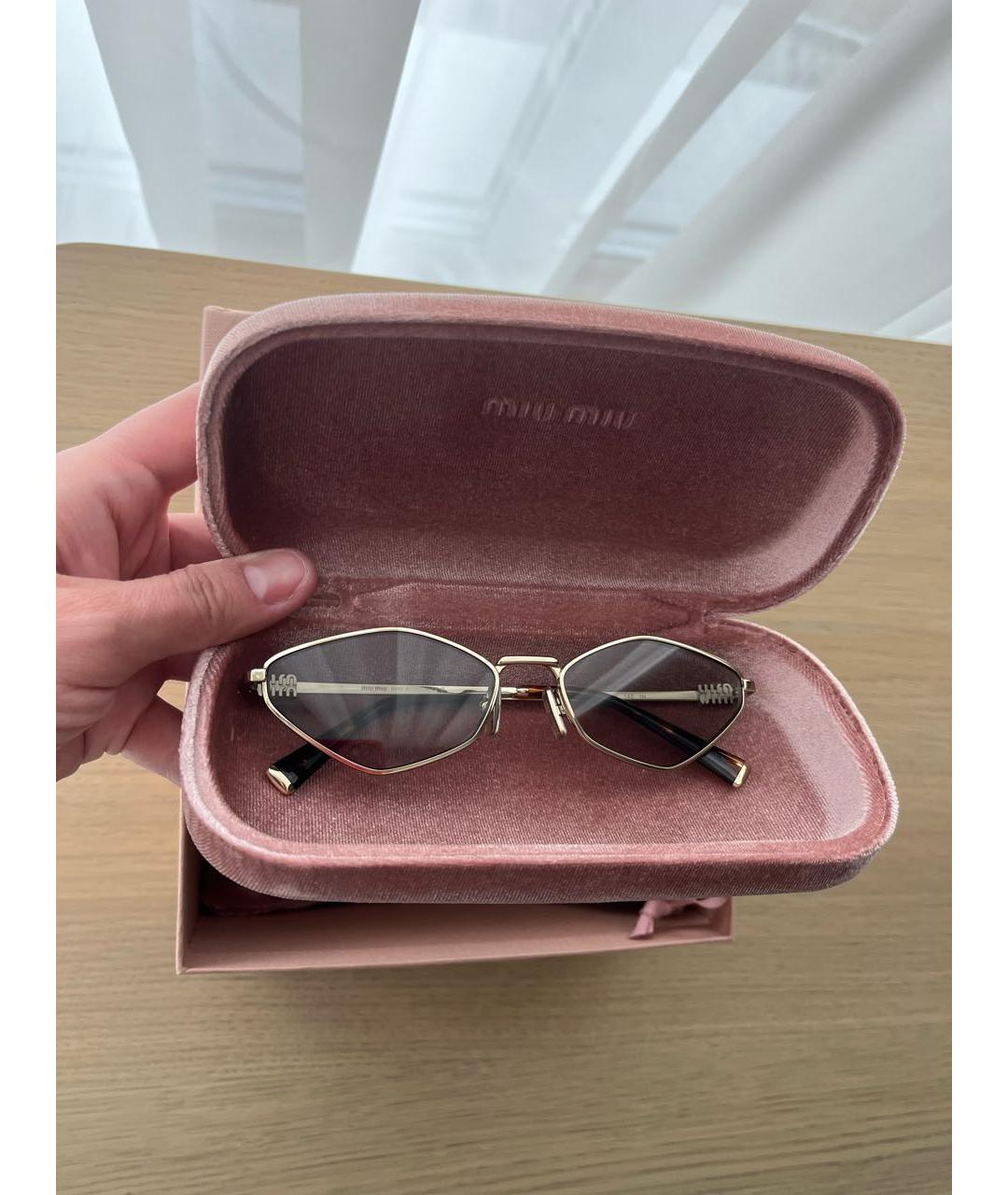 MIU MIU Коричневые металлические солнцезащитные очки, фото 3