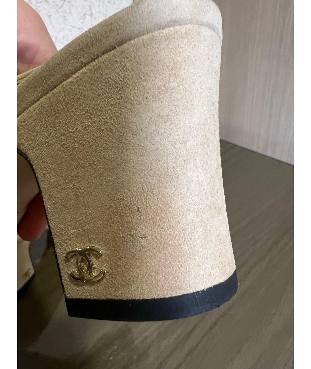 CHANEL Бежевые замшевые лодочки на низком каблуке, фото 7