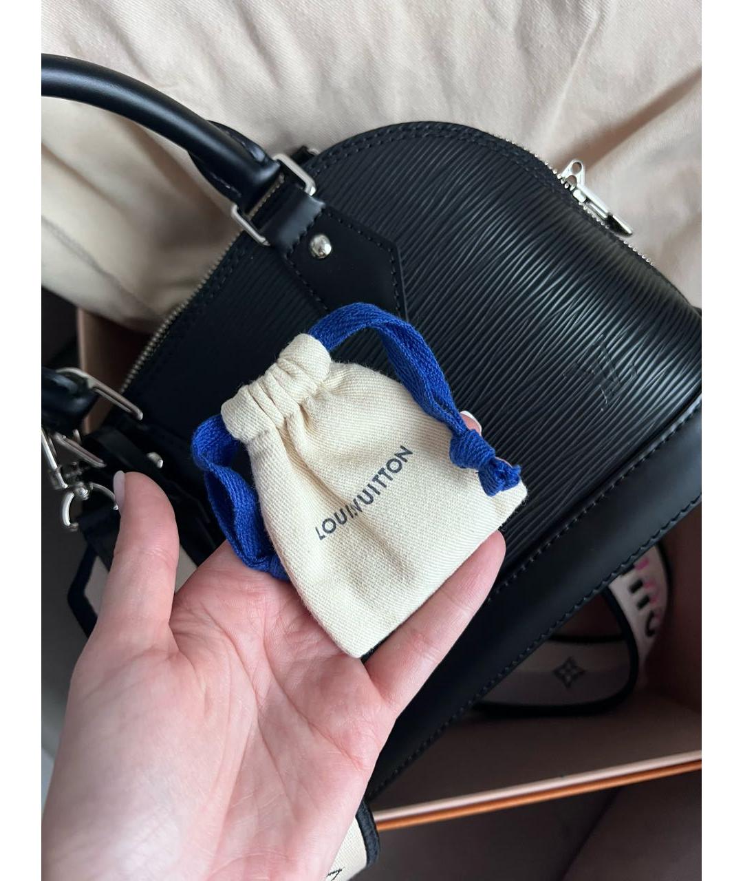 LOUIS VUITTON Черная кожаная сумка через плечо, фото 4