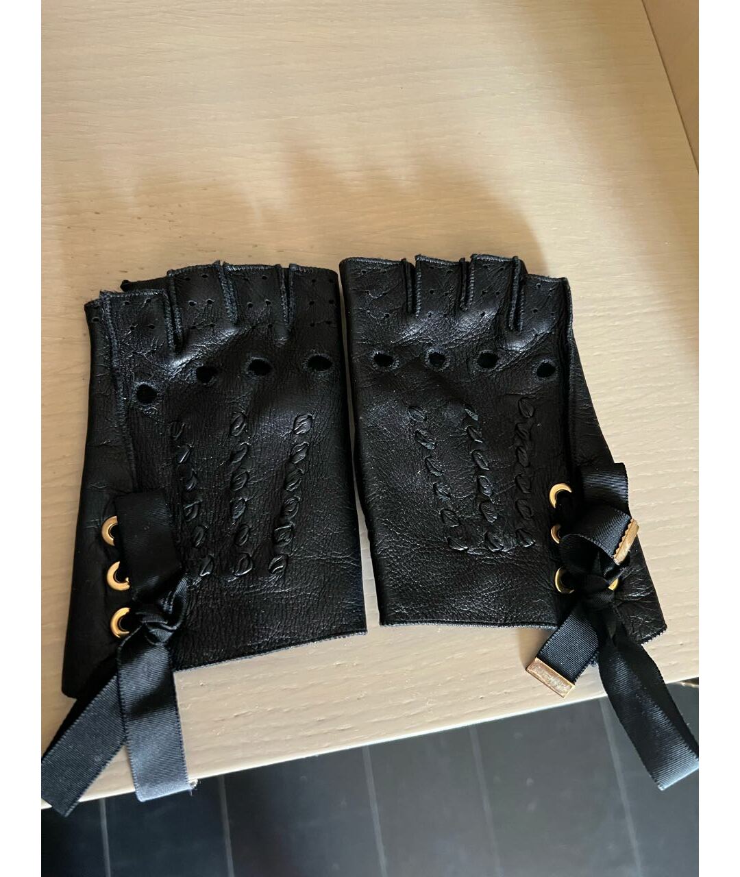 LOUIS VUITTON PRE-OWNED Черные кожаные перчатки, фото 8