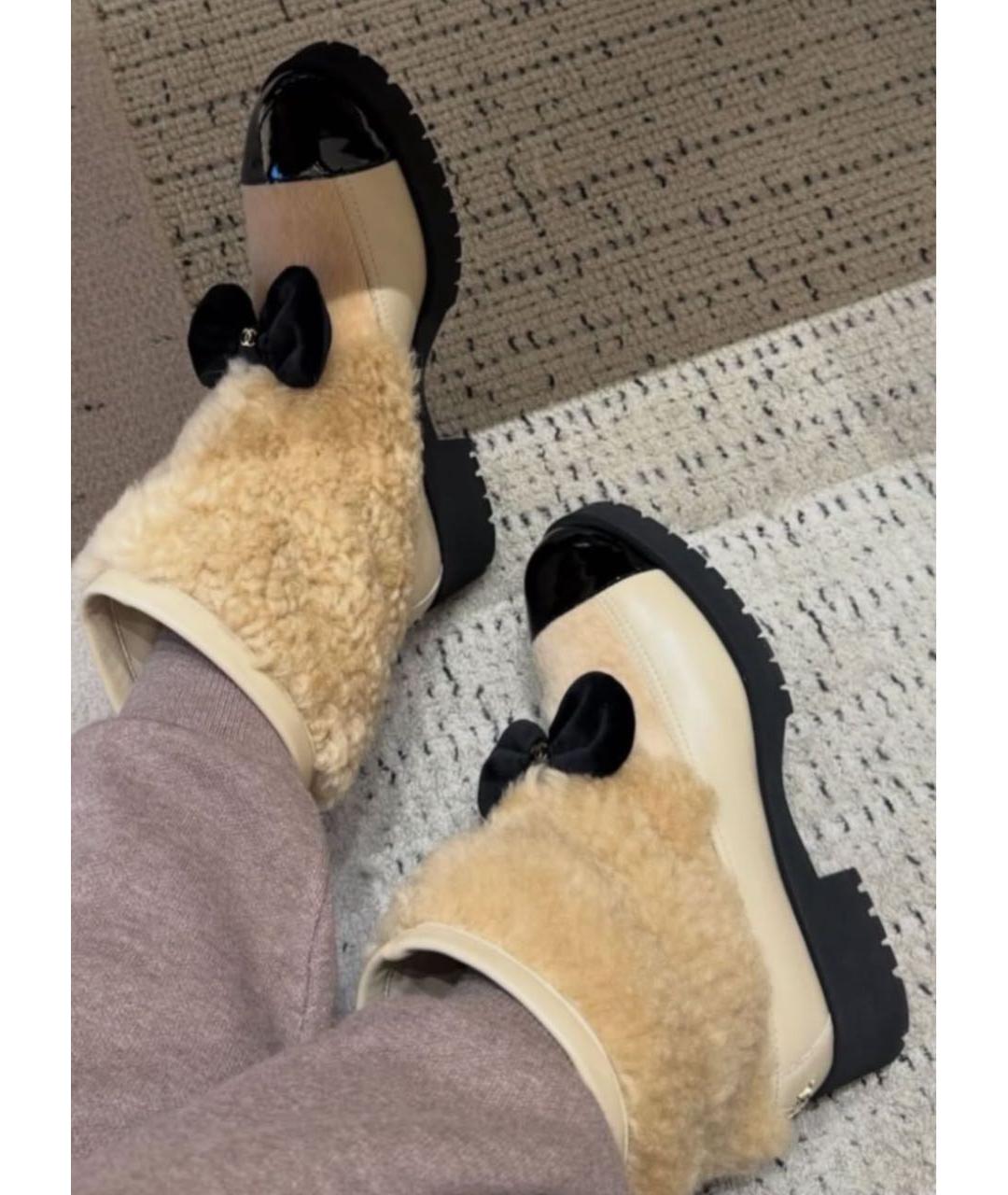 CHANEL Бежевые полусапоги из лакированной кожи, фото 6