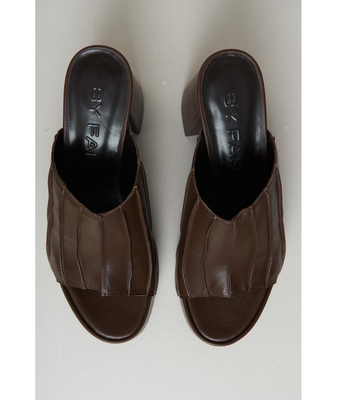 BY FAR Коричневые кожаные туфли, фото 5