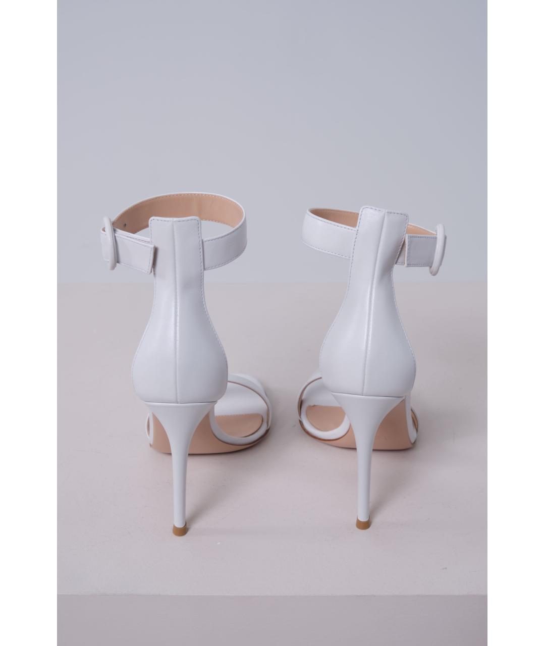 GIANVITO ROSSI Белые кожаные босоножки, фото 3